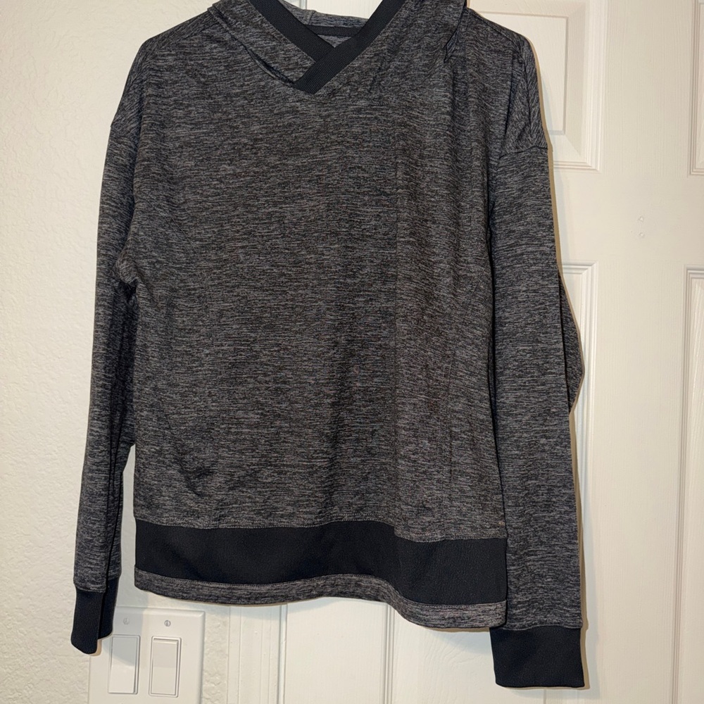 Mondetta Heathered Charcoal V-Neck Hoodie